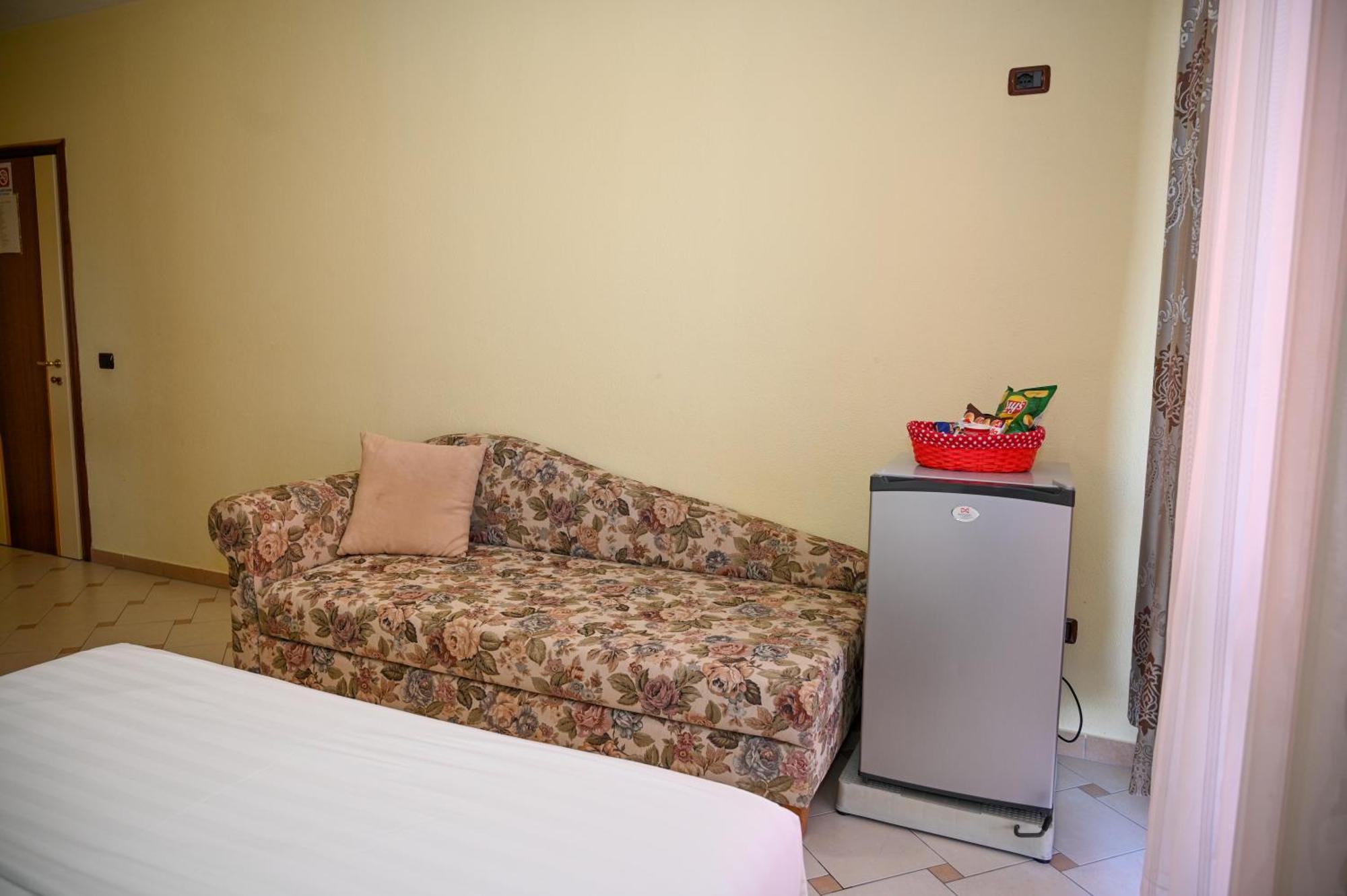 Hotel Vila Emes Durrës 객실 사진