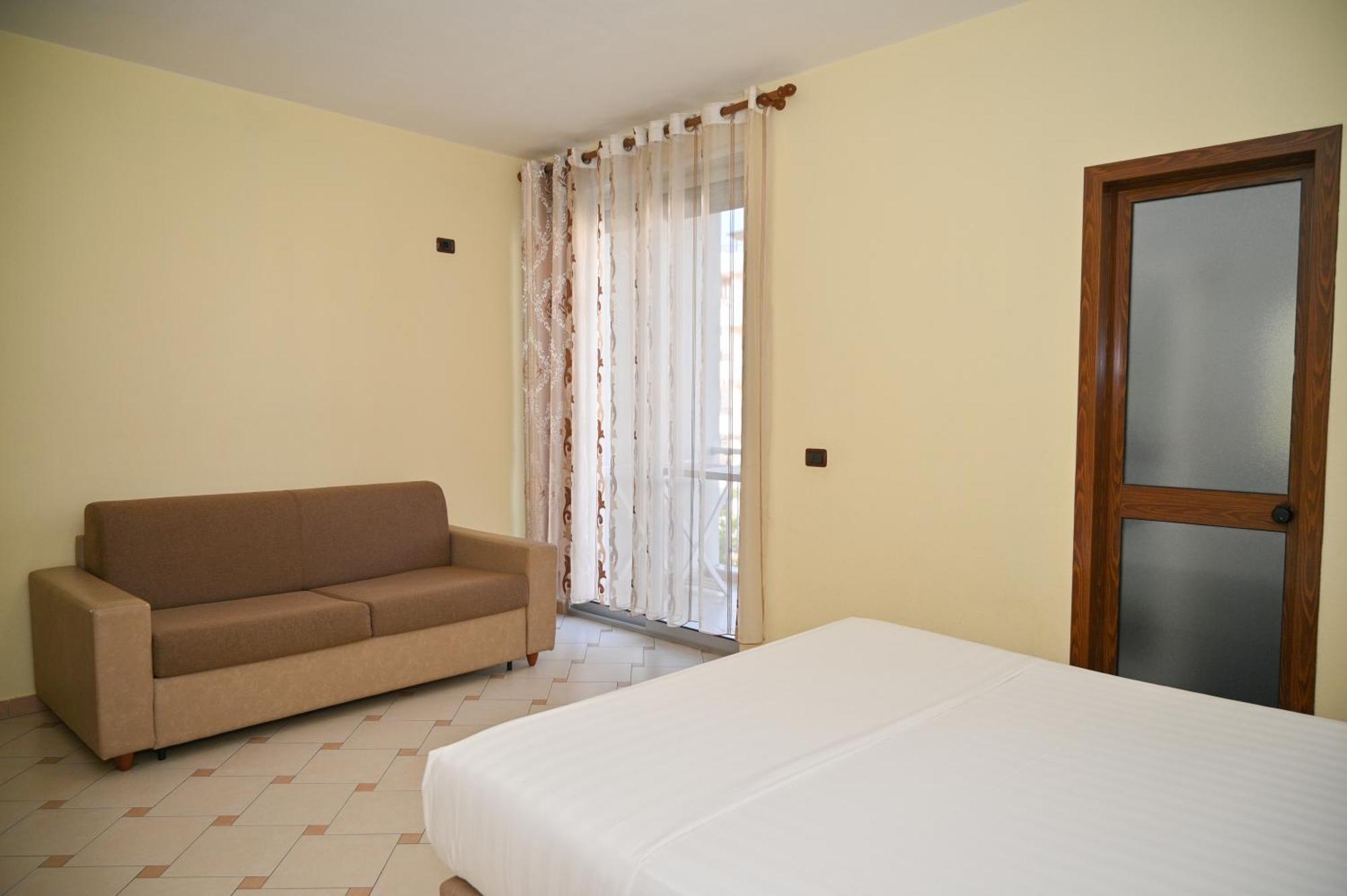 Hotel Vila Emes Durrës 객실 사진