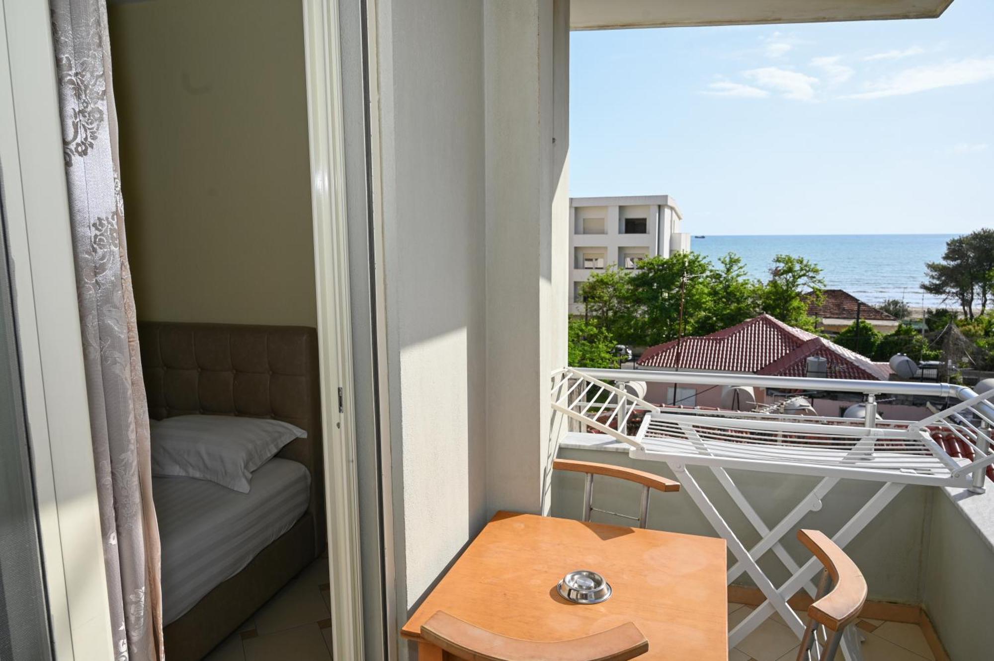Hotel Vila Emes Durrës 객실 사진
