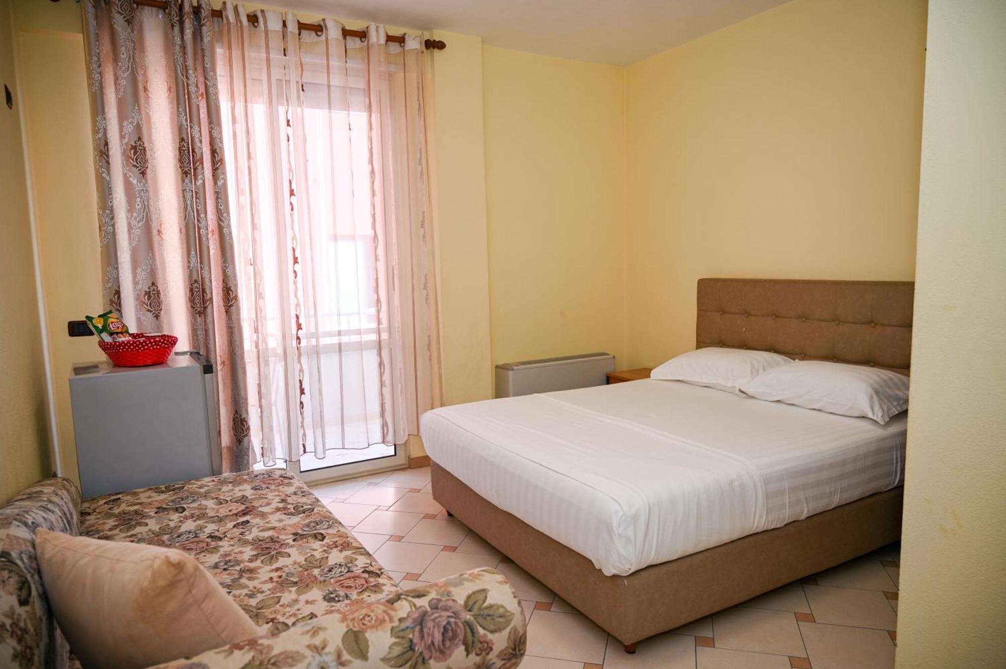 Hotel Vila Emes Durrës 객실 사진