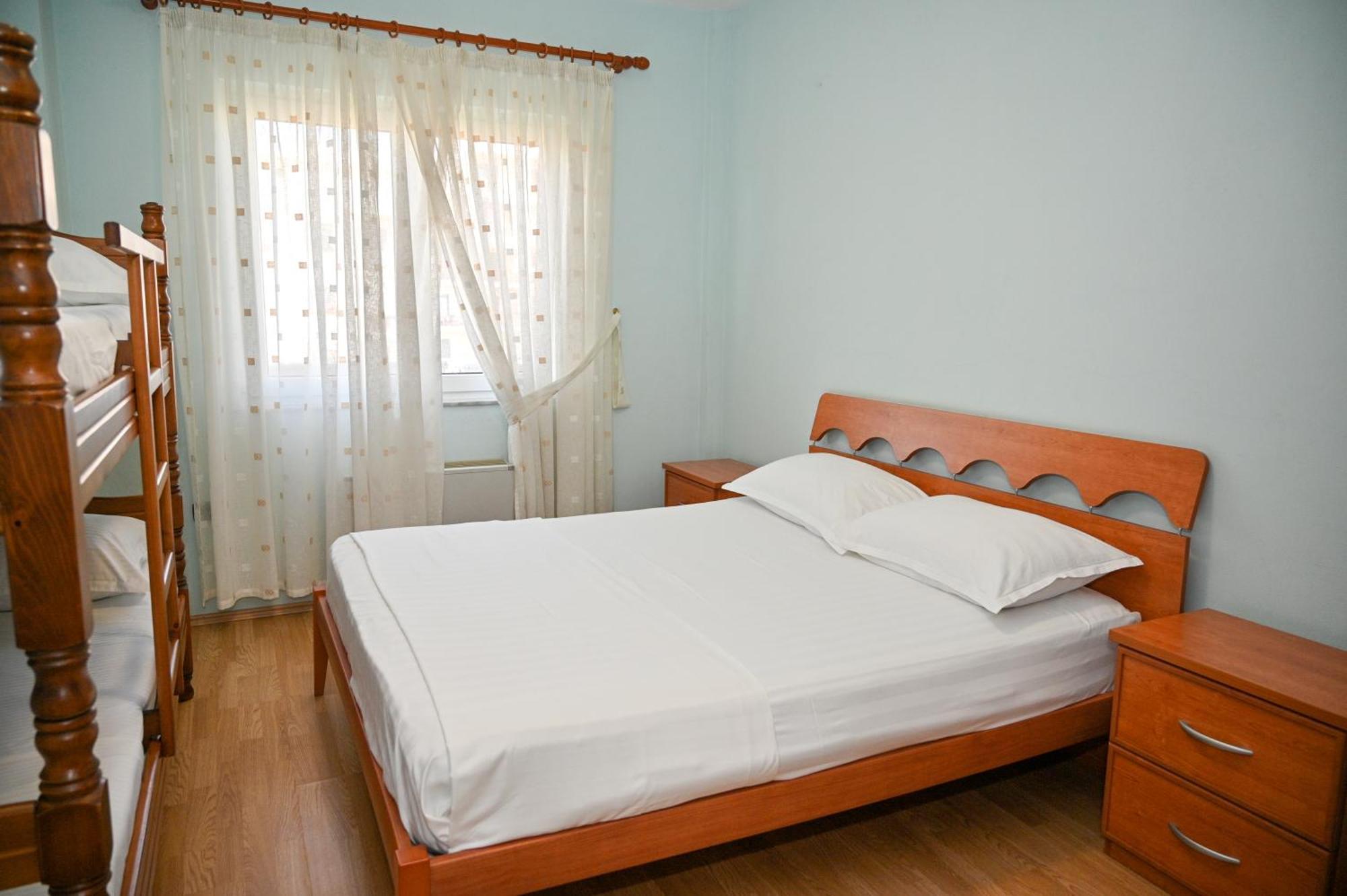 Hotel Vila Emes Durrës 외부 사진